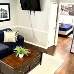 Renovated Cottage Mins From Hospital, Downtown, Ft Jackson, Stadium & State Fair