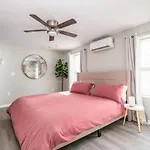Cozy 1 Bed Apt Near Five Points! Bring Your Pets!