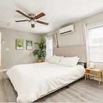 Vibrant 1 Bed Apt Near Downtown Cola!