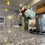 Urban Oasis - Downtown Columbia-Newly Renovated