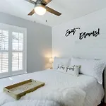 Step-Free Home With Fire Pit - 3 Miles To Usc!