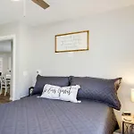 Step-Free Home With Fire Pit - 3 Miles To Usc!