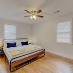 Charming Earlewood Cottage
