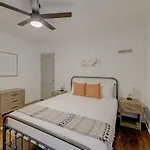 Homey 3Bd Columbian Getaway