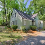 Trim 1B 1Ba In Gorgeous Columbia