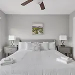 Contemporary 3Br