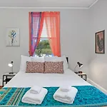 Unique 3Br - Sleeps 6