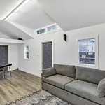 Spacious 4Br With Loft Bedroom