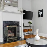 3Br On University Hill
