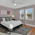 Spacious Home On Gervais - 4Br