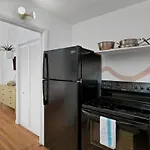 The Rainbow Room - Studio Apt