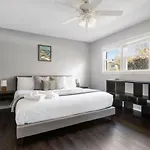 Spacious Oasis With Pool - 5Br