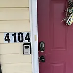 Close To Usc & Midtown-Downtown - Newly Renovated