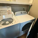 Close To Usc & Midtown-Downtown - Newly Renovated