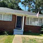 10 Min From Downtown Columbia - The Ronnie Runner