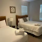 Perfectly Paired On Pope - House 2