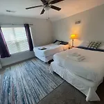 The Capital Cottage New Home Near Usc & Bases