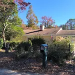Sweet Retreat-- Mins To Columbia
