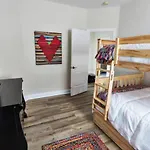 Pink House With Game Room - 3Br