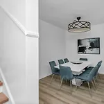 Charleston Charm - 4Br, 3Ba
