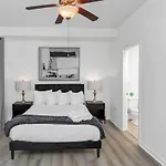 Charleston Charm - 4Br, 3Ba