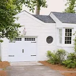 Dogwood Cottage Sleeps 10