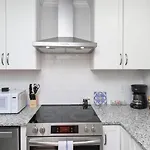Hollywood Hideaway - 1Br 1Ba