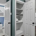 Hollywood Hideaway - 1Br 1Ba