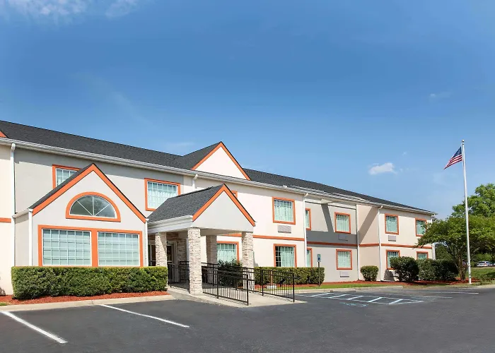 Microtel Inn & Suites By Wyndham Columbia Fort Jackson N