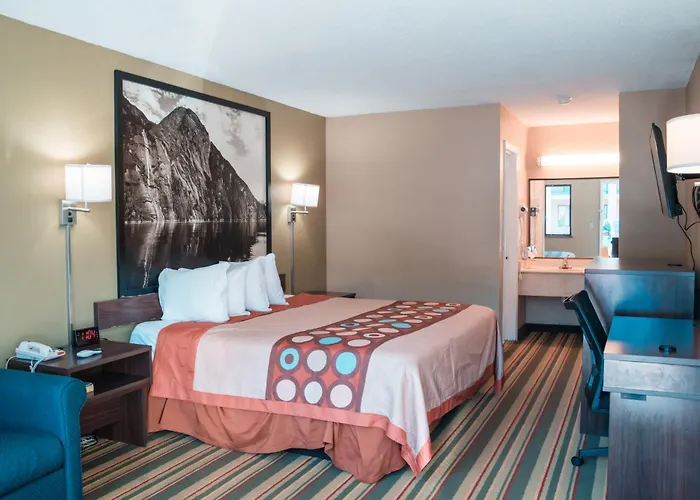 Super 8 by Wyndham Columbia/Ft. Jackson SC