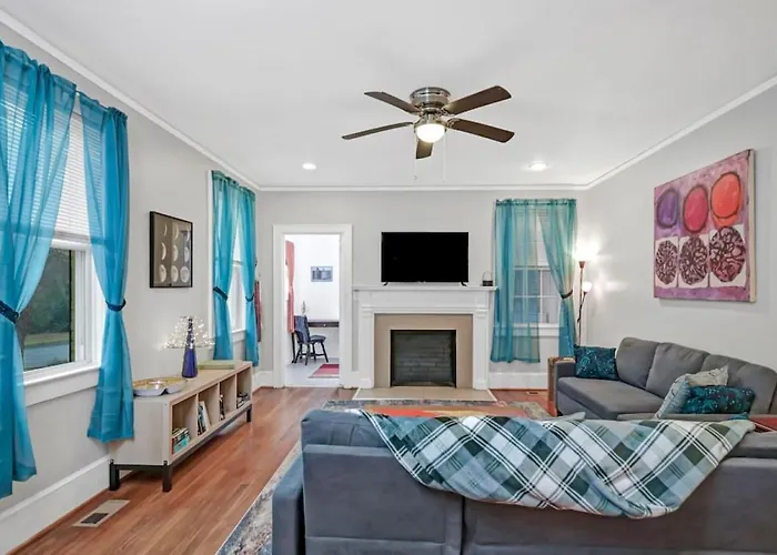 Unique 3Br - Sleeps 6