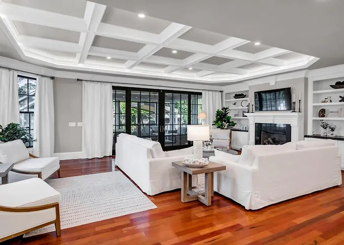 The Wren 2 Bedroom 2.5 Ba Renovated