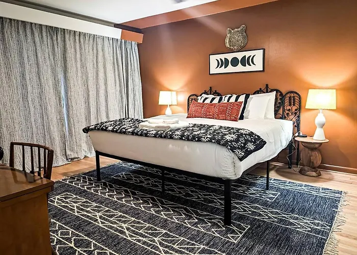 The Tiki Suite 2Br 2Ba