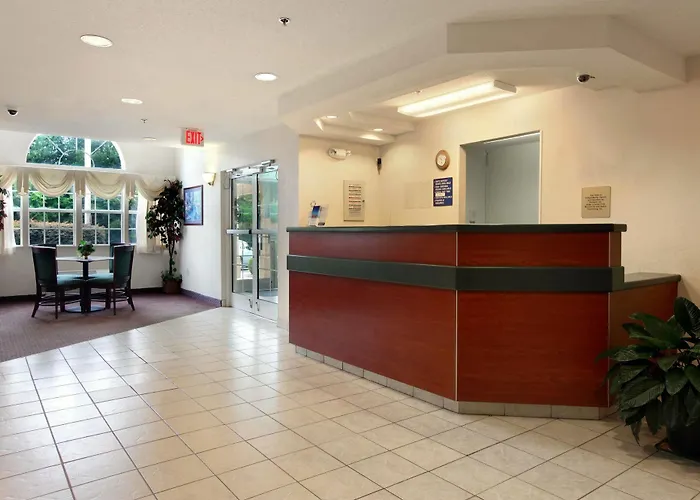 Super 8 by Wyndham Harbison/Parkridge Hospital