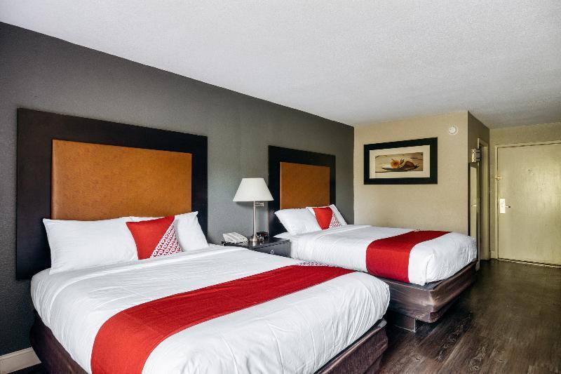 Rodeway Inn 2*