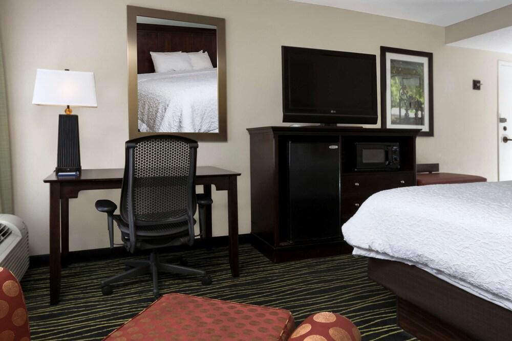 Hampton I-26/harbison Blvd Hotel Columbia