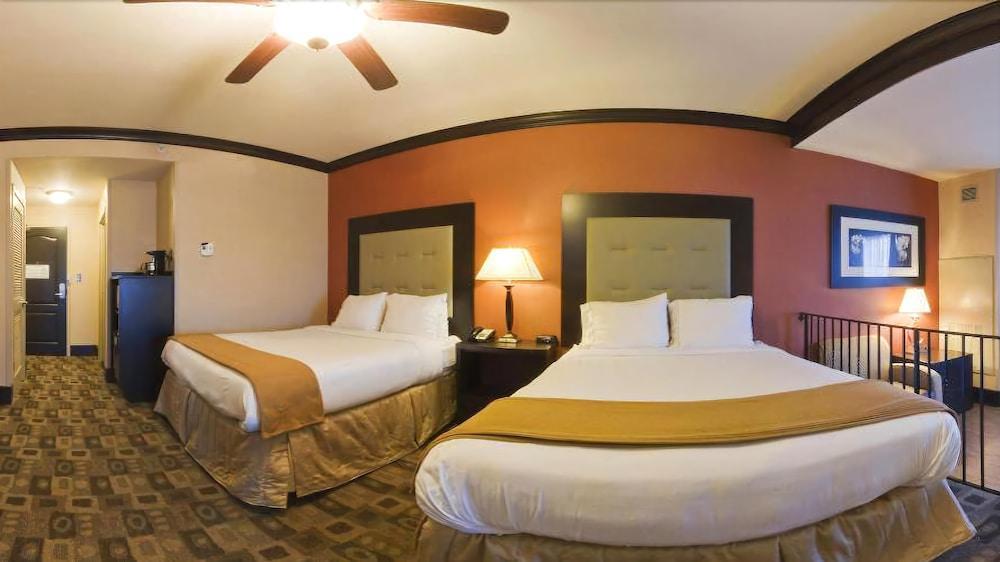 Holiday Express & Columbia-fort Jackson By Ihg 2*