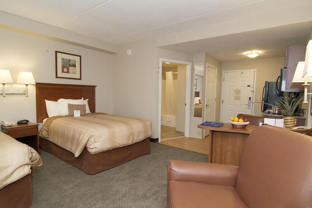 Candlewood Columbia-fort Jackson By Ihg 3*