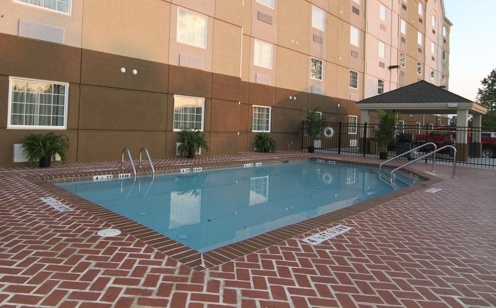 Candlewood Columbia-fort Jackson By Ihg 3*