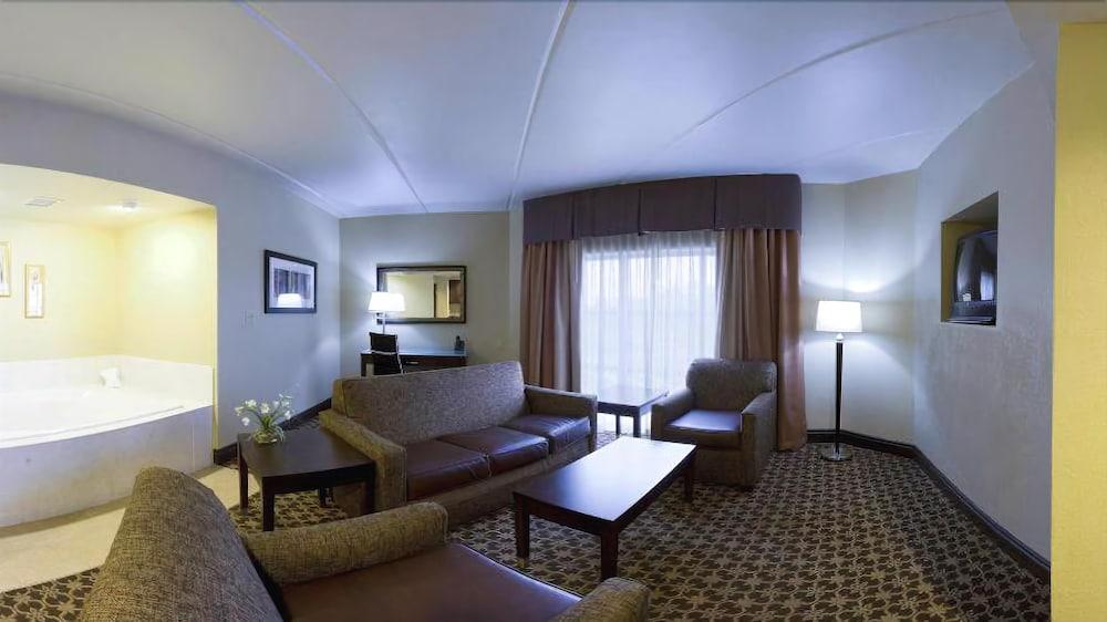 Hotel Fairfield & Downtown