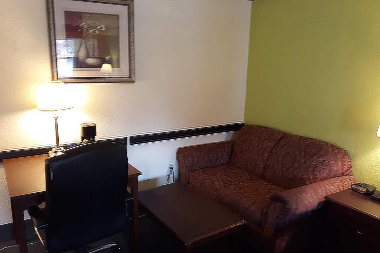 Oyo Sc I-20/i-26 Hotel Columbia
