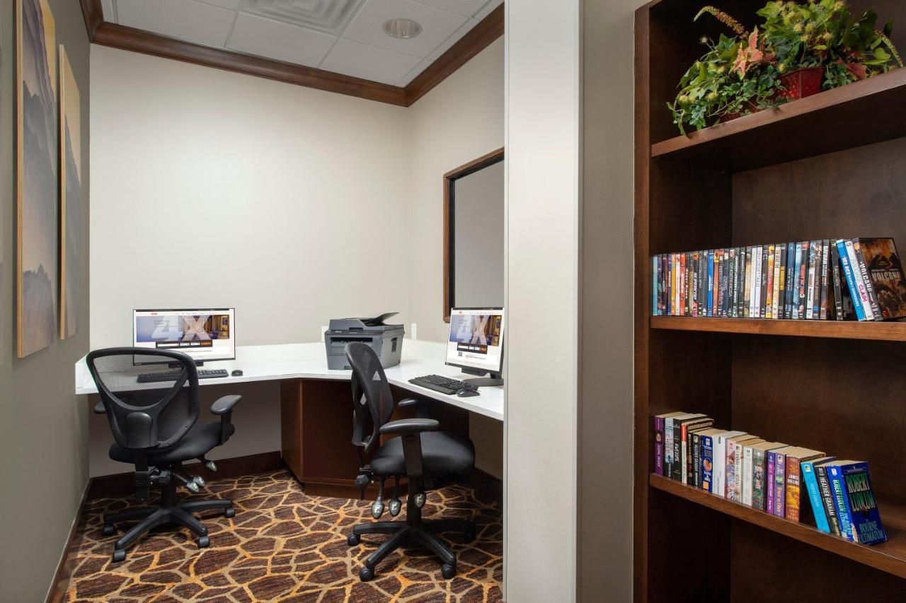 Staybridge By Ihg Hotel