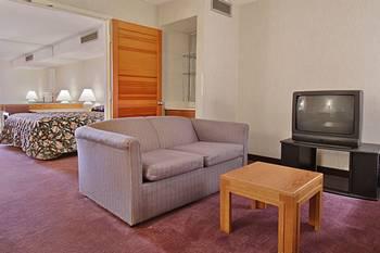 Days & By Wyndham Se Ft Jackson Hotel
