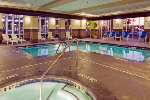Holiday Express & Columbia-fort Jackson By Ihg