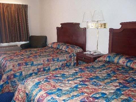 Rodeway & Jackson Hotel 2*