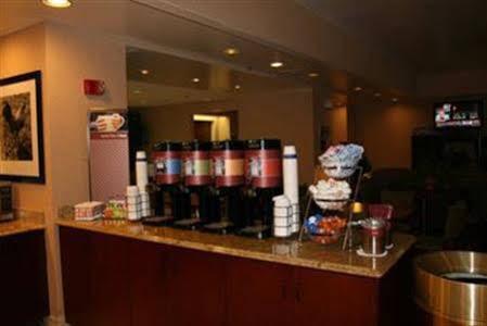 Hotel Hampton Northeast-fort Jackson Area