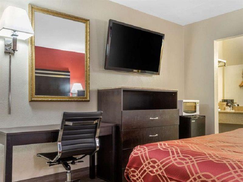 Econo Jackson Hotel 2*