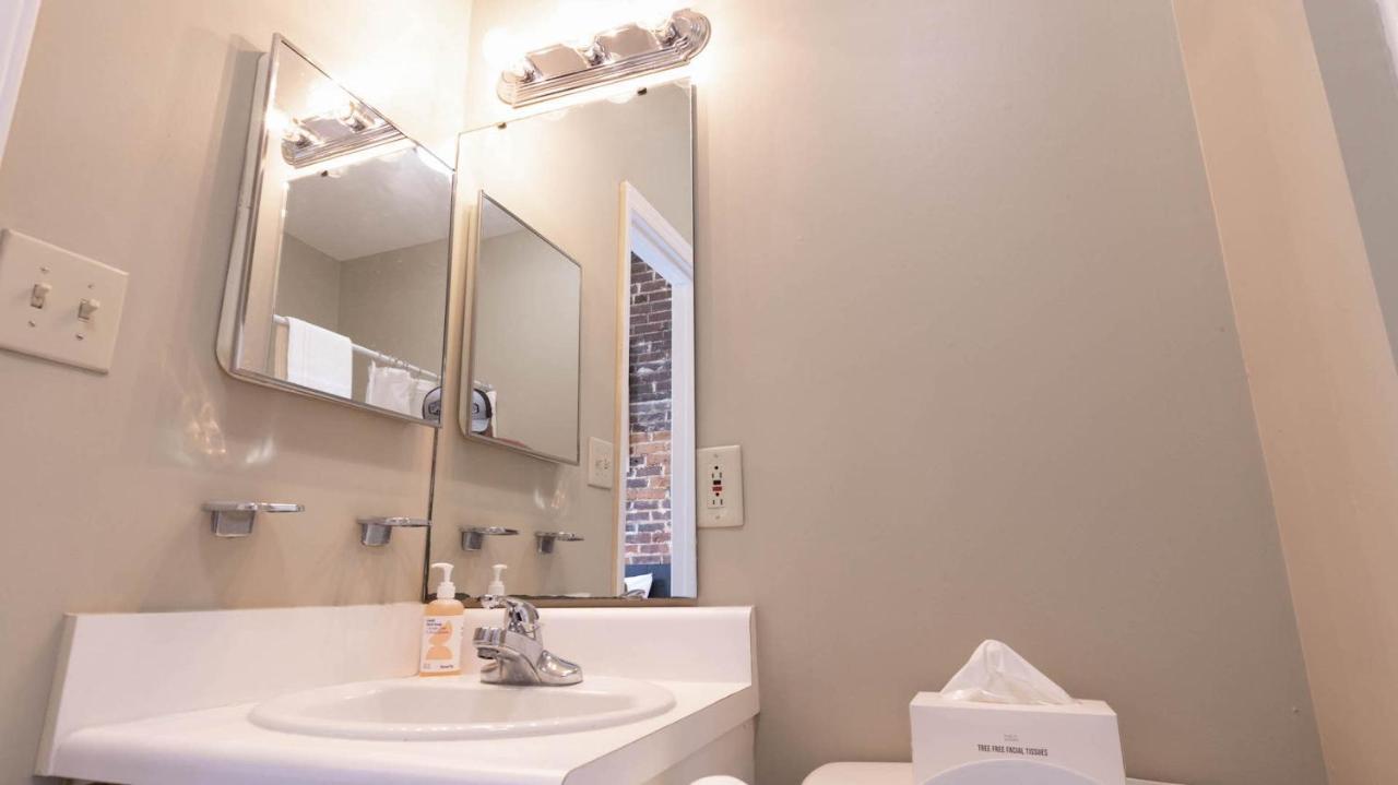 Kasa Downtown 3* Columbia