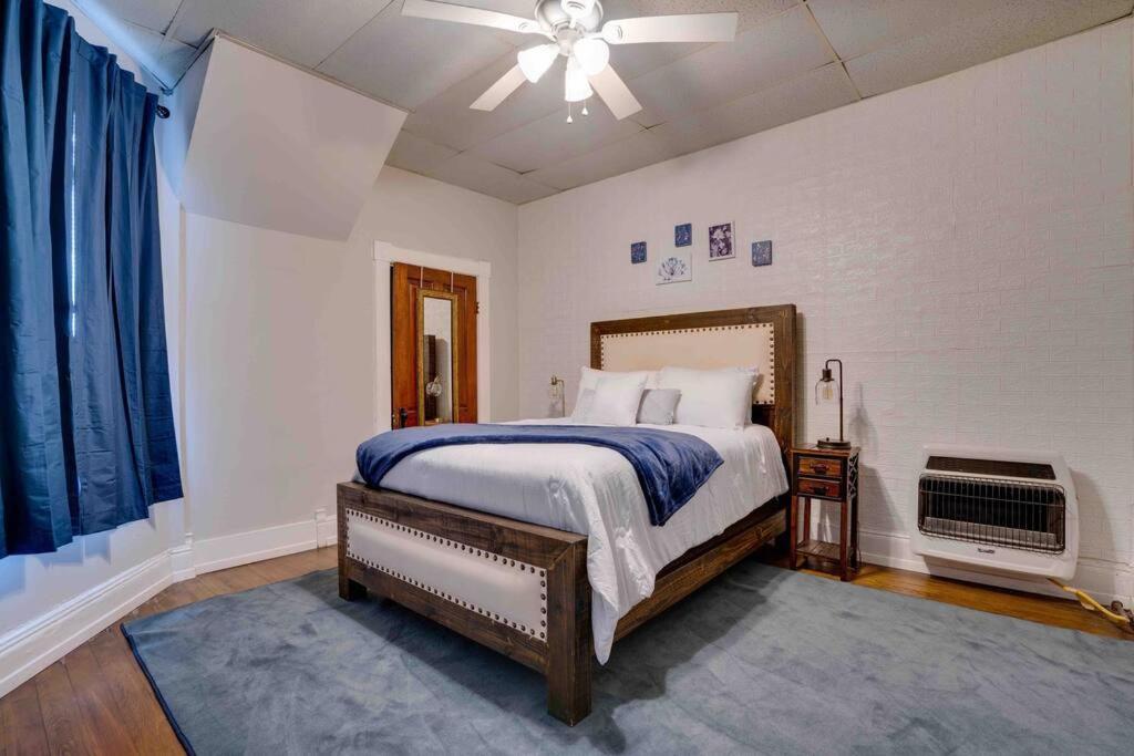 Cozy 1 Bed Historic Elmwood Park-centennial House Apartment *