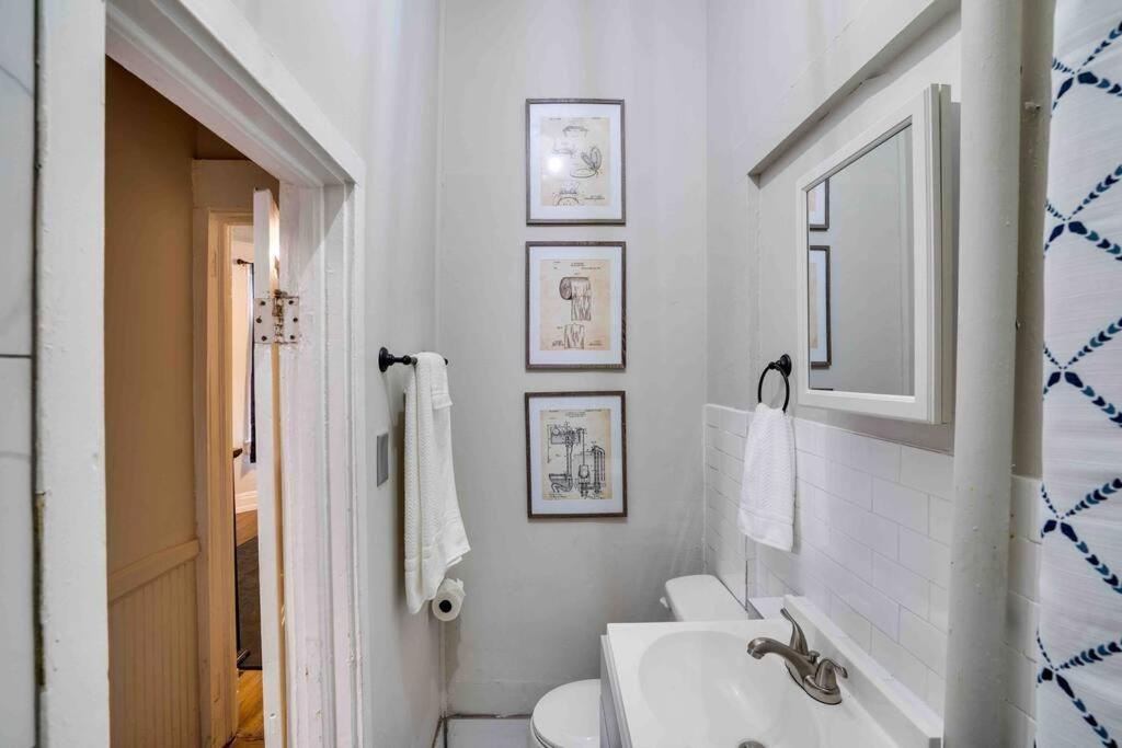 Apartment Cozy 1 Bed Historic Elmwood Park-centennial House